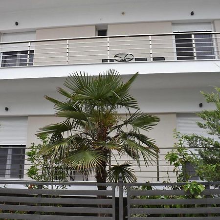 Davidana Deluxe Apartments Nea Kallikrateia ภายนอก รูปภาพ