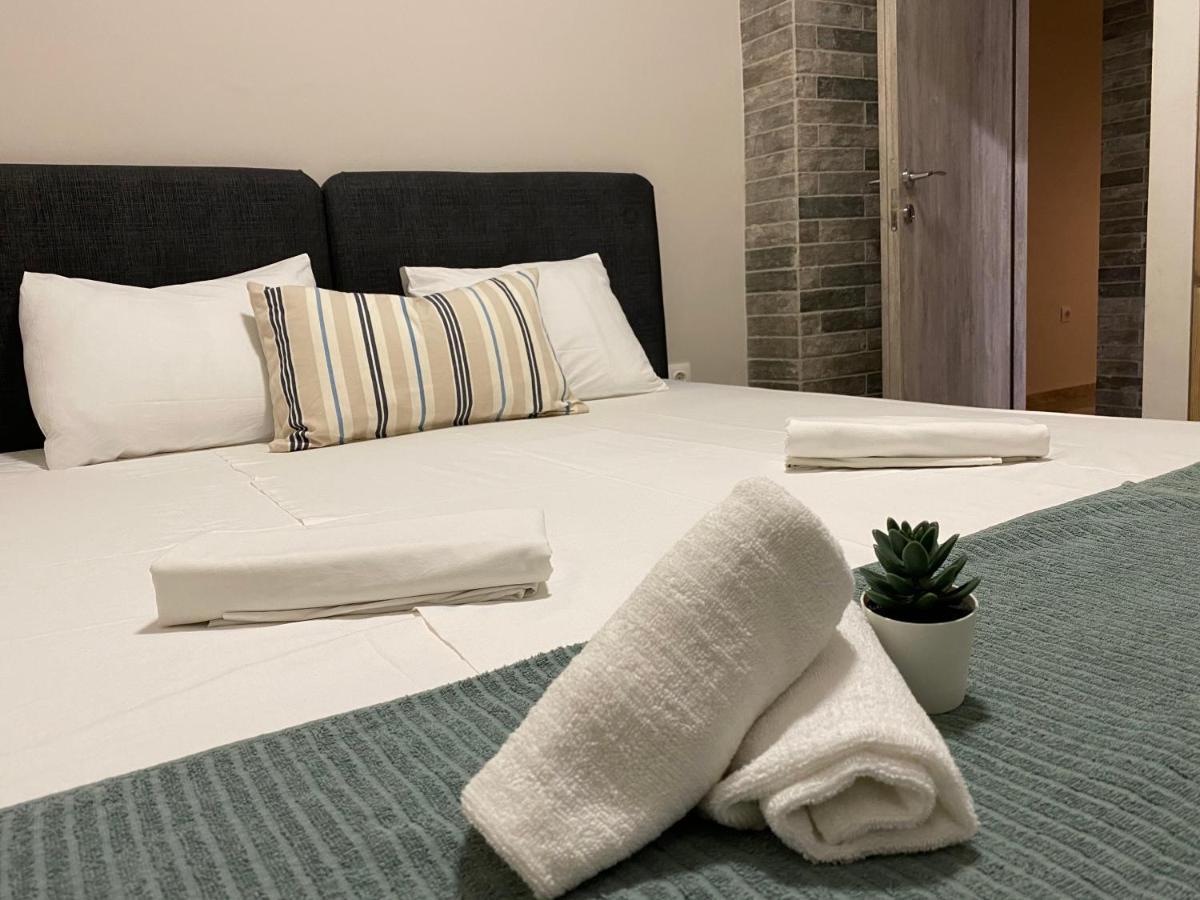 Davidana Deluxe Apartments Nea Kallikrateia ภายนอก รูปภาพ