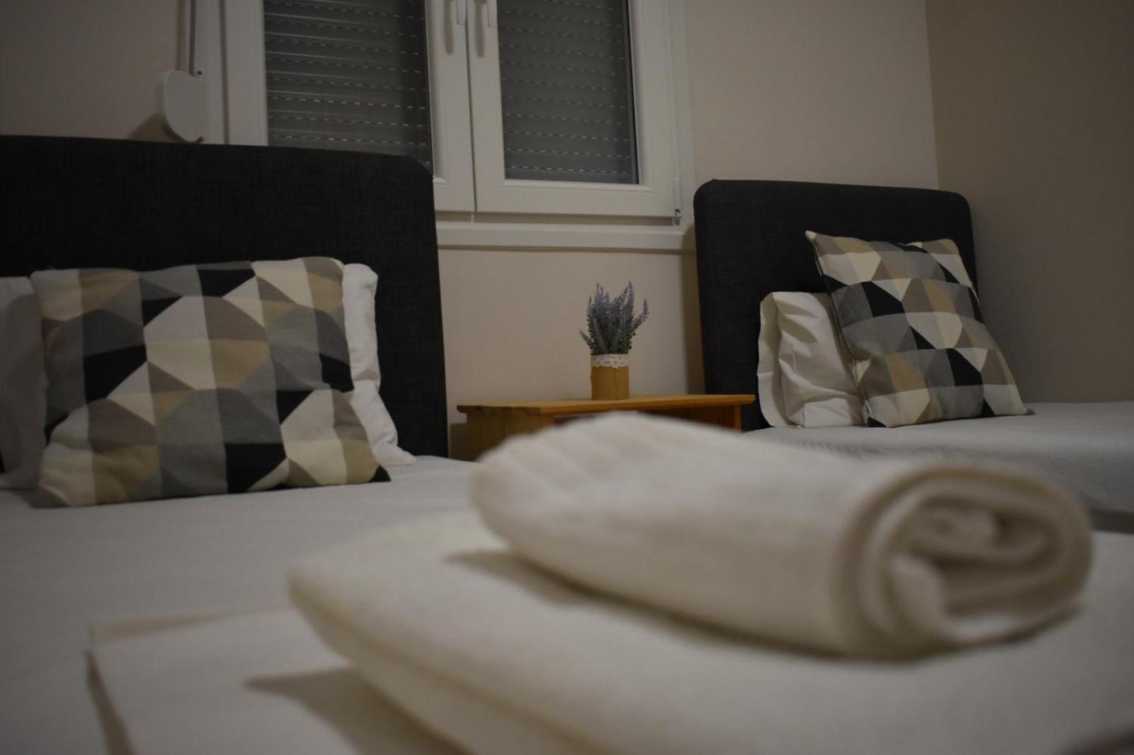 Davidana Deluxe Apartments Nea Kallikrateia ห้อง รูปภาพ